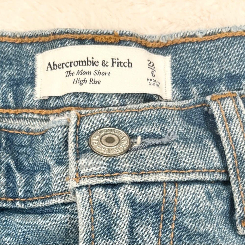 Abercrombie 6 (28) Mom Shorts High Rise Women’s Jeans Cutoffs Distressed - Picture 7 of 9